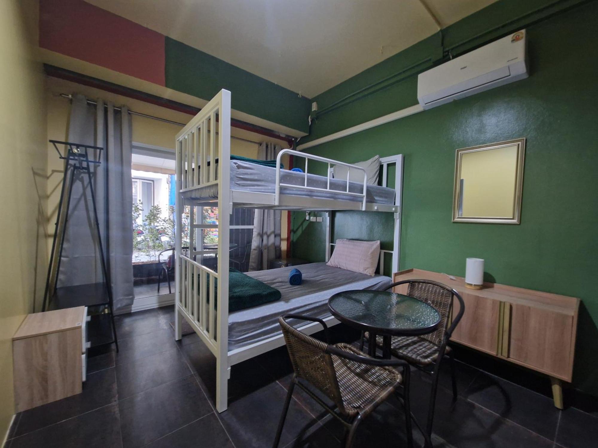 Bonanza Beach2 100m To Apartment Patong