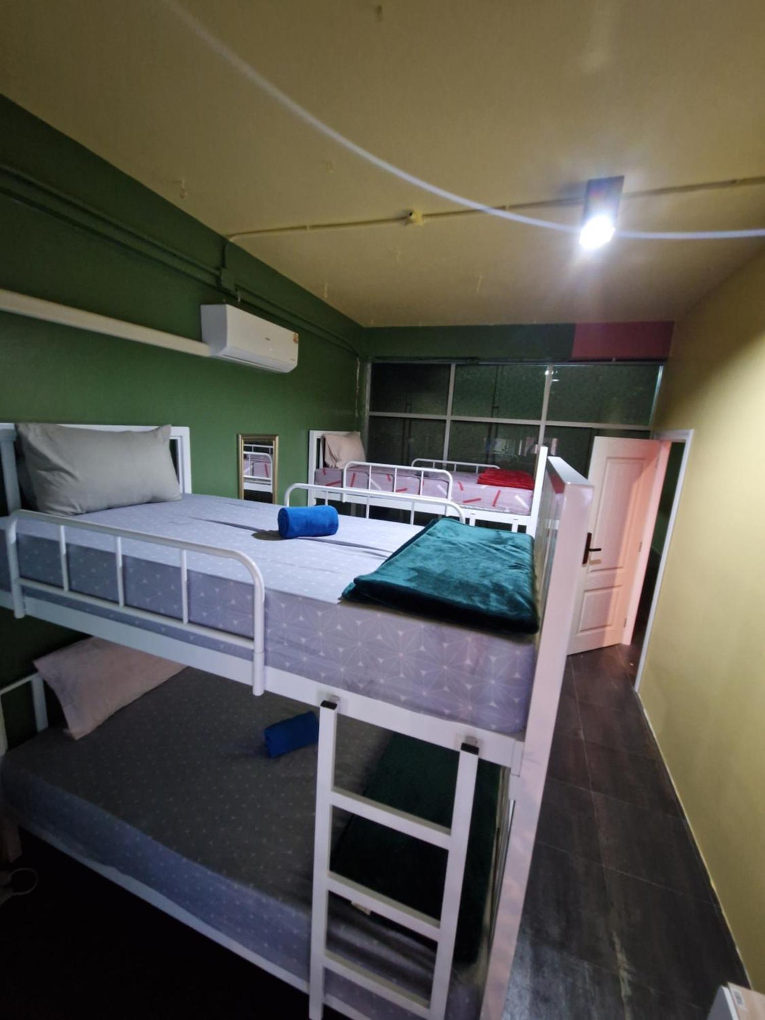 Bonanza Beach2 100m To Apartment Patong
